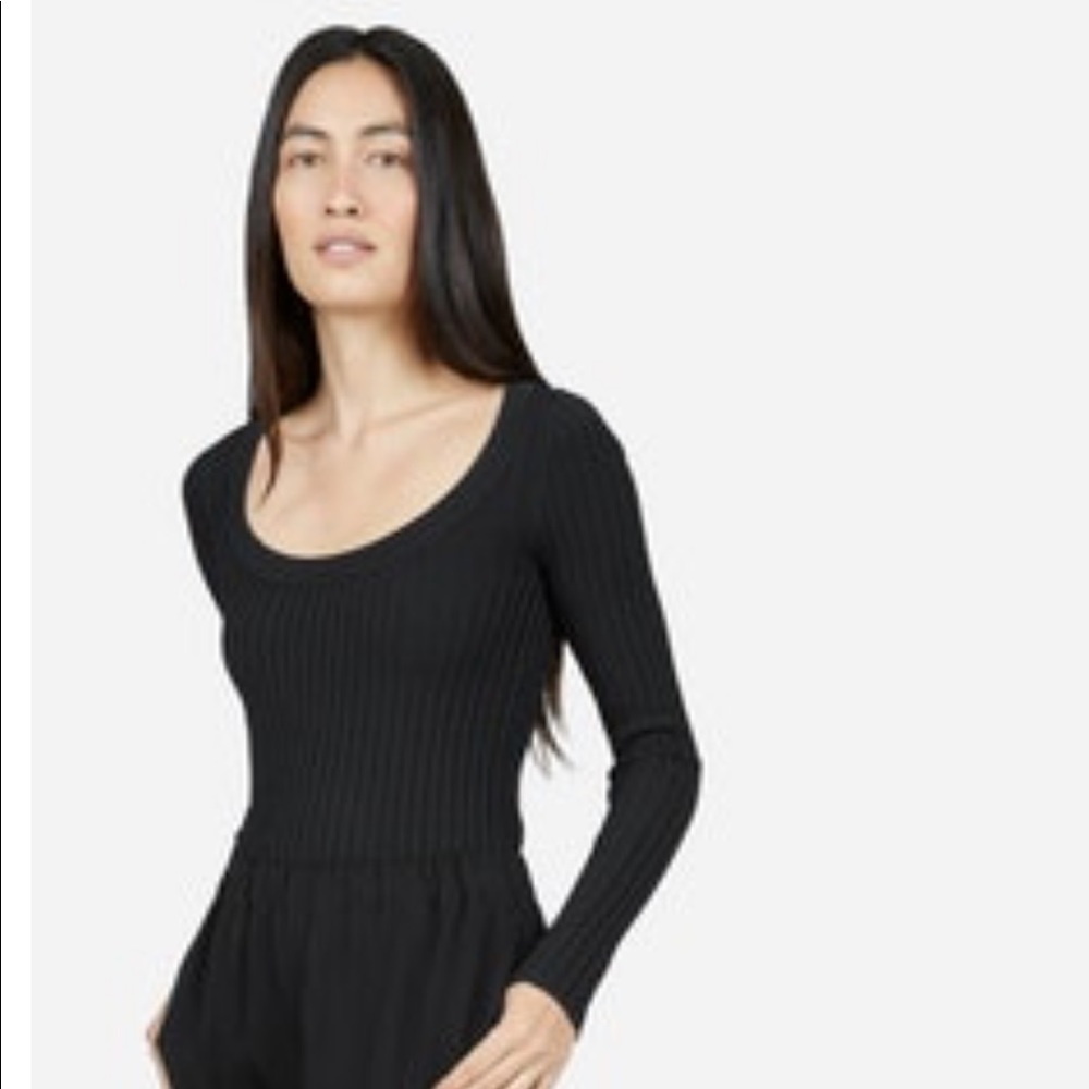 Black ribbed knit top